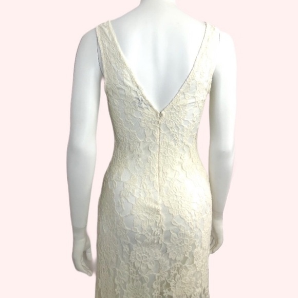 WHITE LACE MAXI DRESS - Picture 5 of 11